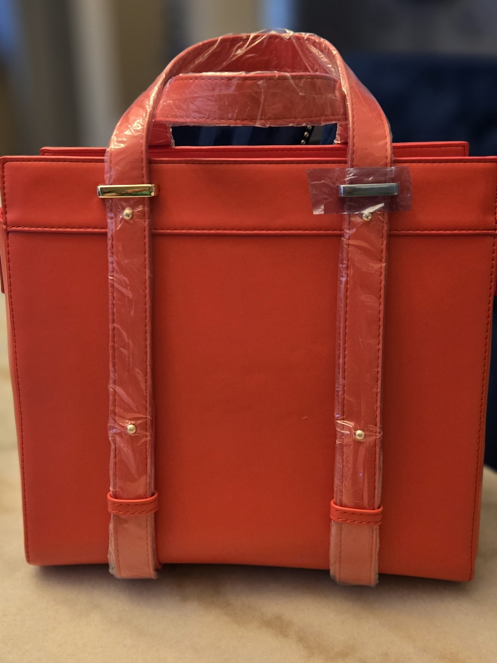 IEMBE Red Structured Tote Handbag - Picture 3 of 4